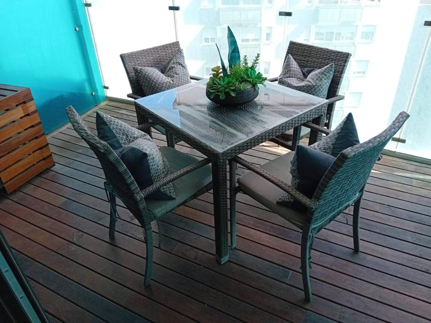 Urban Oasis At Luxurious Ocean Village Gibraltar Luaran gambar